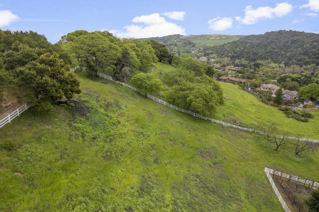 14205 Shannon Road, Los Gatos CA: https://media.crmls.org/mediaz/9a4fac11-ce2c-49c3-9513-6cb36d8daefb.jpg
