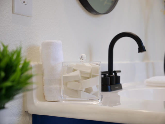 82550 Delano Drive, Indio CA: https://media.crmls.org/mediaz/9a516351-6be6-4cd9-85f9-cdfca240c888.jpg