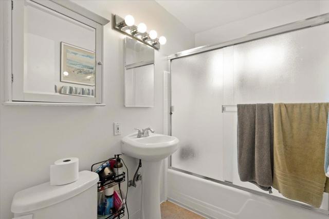 Image 6 of 18 For 420 7th Street