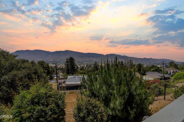 800 Manor Ridge Road, Santa Paula CA: https://media.crmls.org/mediaz/9a525afe-a503-4a0c-8f3f-10c324022308.jpg