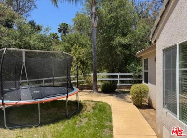 1808 Fallbrook Oaks Court, Fallbrook CA: https://media.crmls.org/mediaz/9a53a4ba-7ad6-4b13-8f87-2529e38ed484.jpg