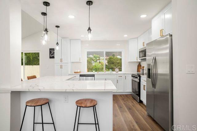 13837 Paseo Cardiel, San Diego CA: https://media.crmls.org/mediaz/9a54052b-6d95-4e98-891b-323a8ad23622.jpg