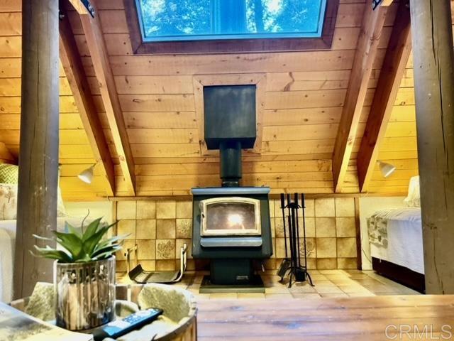 Image 6 of 64 For 22156 Crestline Road