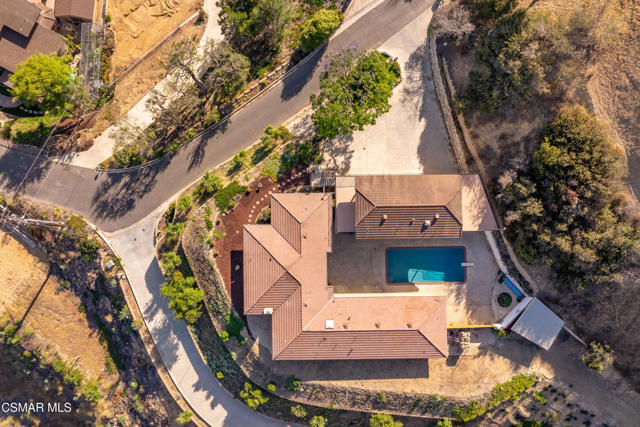 1140 San Clemente Way, Camarillo CA: https://media.crmls.org/mediaz/9a54ca12-599e-4a8d-a129-710e0cd6368d.jpg