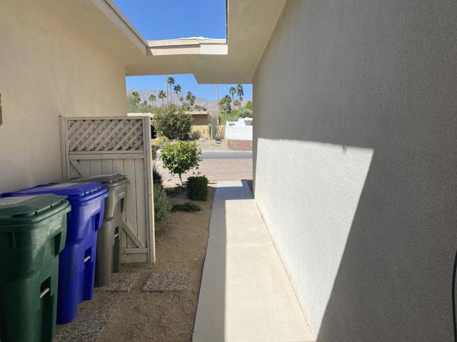 48190 Birdie Way, Palm Desert CA: https://media.crmls.org/mediaz/9a54d5f4-7290-4a49-a2a8-188b84531a1b.jpg