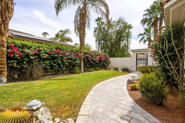 896 Mesa Grande Drive, Palm Desert, CA 92211