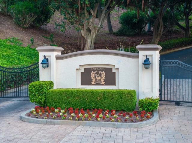 4470 Caminito Tecera, Del Mar CA: https://media.crmls.org/mediaz/9a567155-80ed-48fb-966b-538a59c6a0f0.jpg