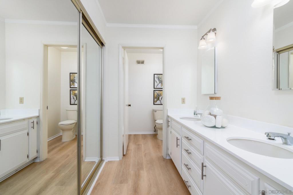 https://media.crmls.org/mediaz/9a568d37-01d7-44ca-963e-8b79e59ac152.jpg?preset=X-Large