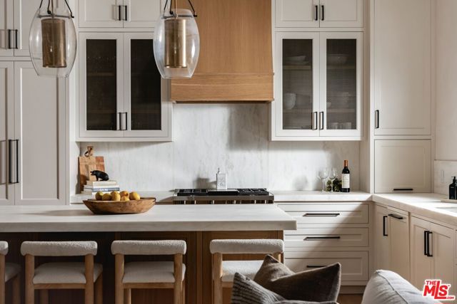 2775 Sycamore Canyon Road, Santa Barbara CA: https://media.crmls.org/mediaz/9a570ec1-636f-45f4-874f-fcb3ef45dc3d.jpg