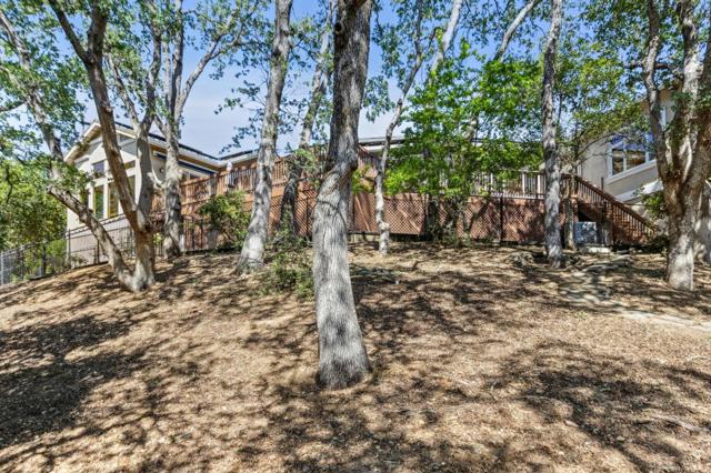 18500 Hillview Drive, Monte Sereno CA: https://media.crmls.org/mediaz/9a585746-3869-4c77-80af-81369ff731f9.jpg