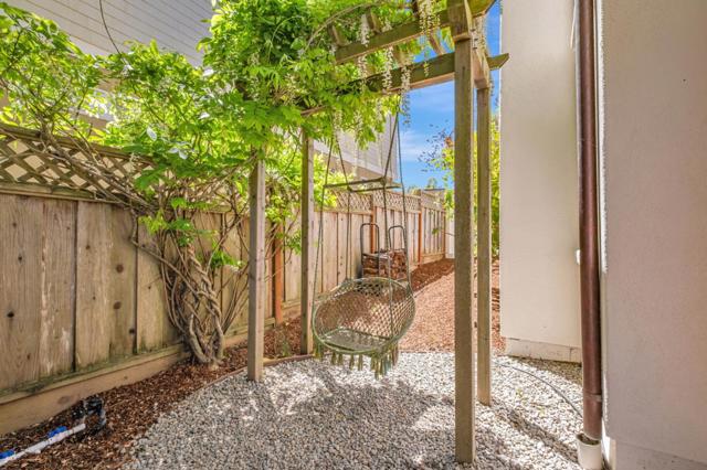 125 Zanzibar Drive, Aptos CA: https://media.crmls.org/mediaz/9a596a4e-0ada-4986-84e4-24bf749375f1.jpg