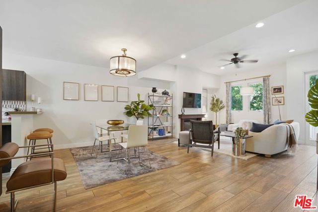4541 Colfax Avenue, Studio City CA: https://media.crmls.org/mediaz/9a59c8c3-9265-4029-b811-d0c99de1f7d5.jpg