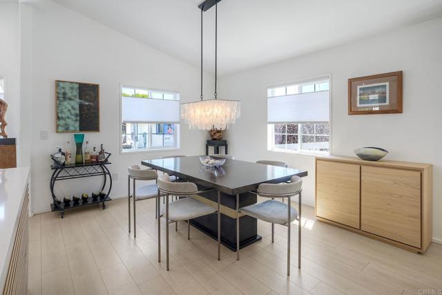 6503 Friendly Place, Carlsbad CA: https://media.crmls.org/mediaz/9a5a4f90-7419-42ba-9ff9-abe0c294ab26.jpg