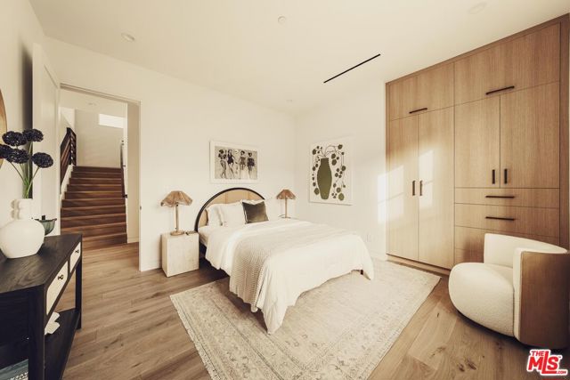 2114 Pier Avenue, Santa Monica CA: https://media.crmls.org/mediaz/9a5a66db-cc53-4fff-9e20-1660de4f12bd.jpg