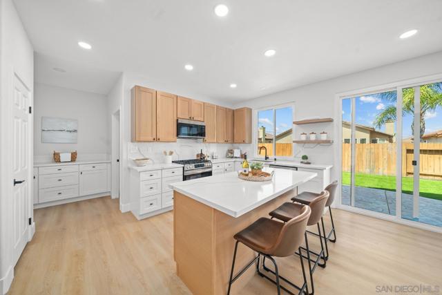 Image 8 of 30 For 1252 Surfwood Ln