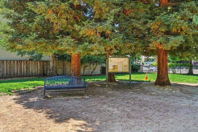 657 Walnut Street, San Carlos CA: https://media.crmls.org/mediaz/9a5a7c16-7708-4776-be95-9913fa099ed1.jpg