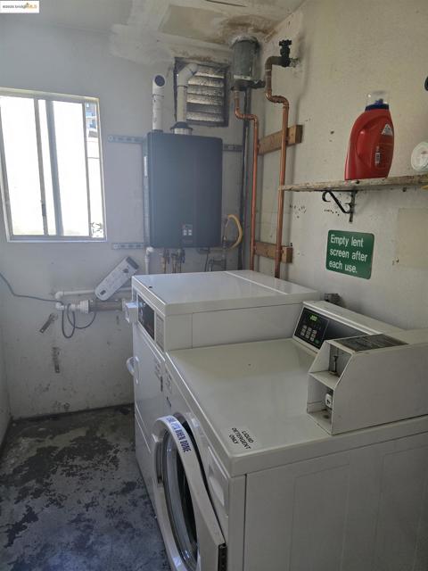 1260 Kenwal Rd, Concord CA: https://media.crmls.org/mediaz/9a5affaa-3aa6-47e7-a067-e04264987021.jpg