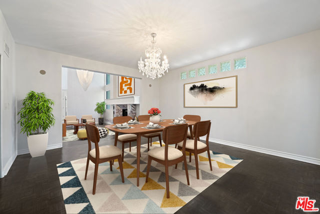 15656 Crownridge Place, Sherman Oaks CA: https://media.crmls.org/mediaz/9a5bbfbd-91a6-4eba-bdd4-f1d2ef9eb9ae.jpg