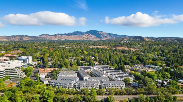 186 Oak Circle, Walnut Creek CA: https://media.crmls.org/mediaz/9a5bc510-4423-4f04-b2f9-a4f5edea23aa.jpg