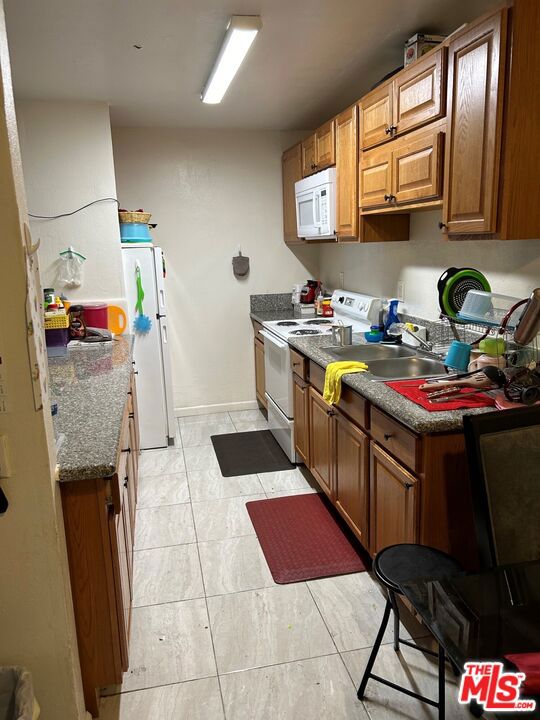 Image 8 of 12 For 833 Alvarado Street