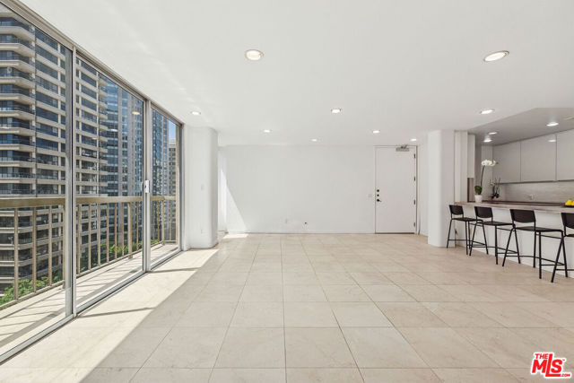 10747 Wilshire Boulevard, Los Angeles CA: https://media.crmls.org/mediaz/9a5cb9c3-a41f-4492-8473-e7630f0df3c4.jpg