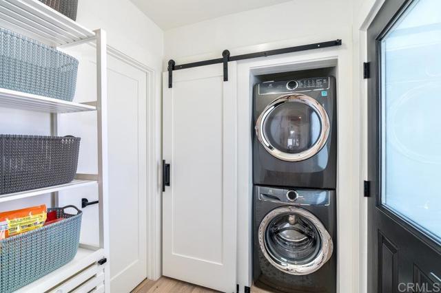 818 7th Street, Coronado CA: https://media.crmls.org/mediaz/9a5cd86a-ec97-4a3a-8366-2ea1256b7e1f.jpg