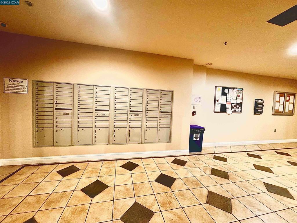 https://media.crmls.org/mediaz/9a5d0f8a-7f7c-4d69-9557-20001d72bc75.jpg?preset=X-Large