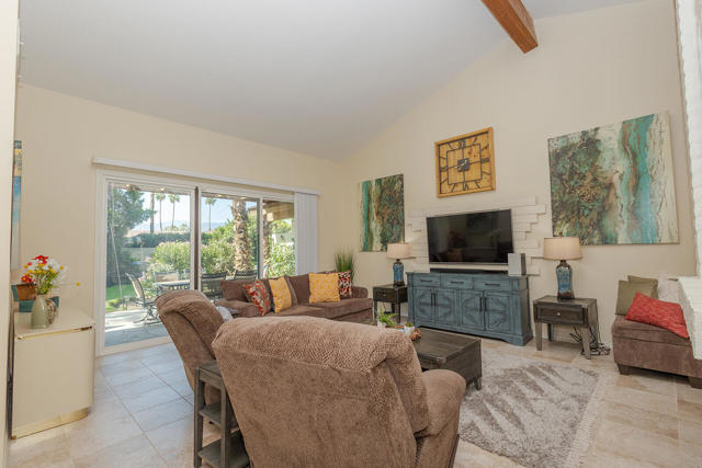 203 Wild Horse Drive, Palm Desert, CA 92211