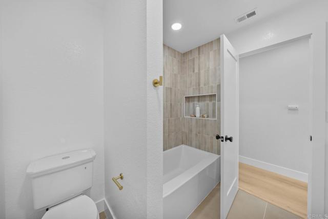 Detail Gallery Image 27 of 36 For 11026 Elderwood Ln, San Diego,  CA 92131 - 4 Beds | 2/1 Baths