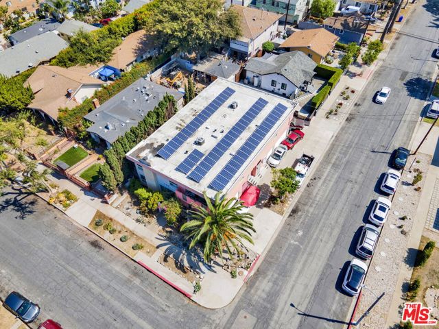 724 S Flower Street, Inglewood CA: https://media.crmls.org/mediaz/9a5e442a-ebaf-41f1-8336-b3034c3e5a1a.jpg