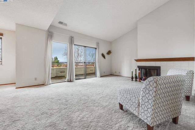 22135 Sevilla Rd, Hayward CA: https://media.crmls.org/mediaz/9a5e9eaa-e0f3-47c7-a875-f5bbf7cbca2d.jpg