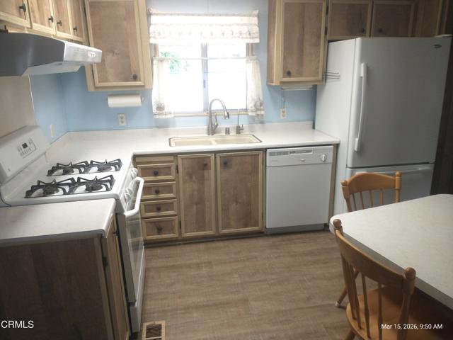 Detail Gallery Image 4 of 40 For 74 Caleta Dr #162,  Camarillo,  CA 93012 - 2 Beds | 2 Baths