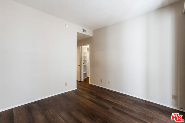 4641 Fulton Avenue, Sherman Oaks CA: https://media.crmls.org/mediaz/9a5f96b8-acc3-4728-aa32-72b963ba266c.jpg