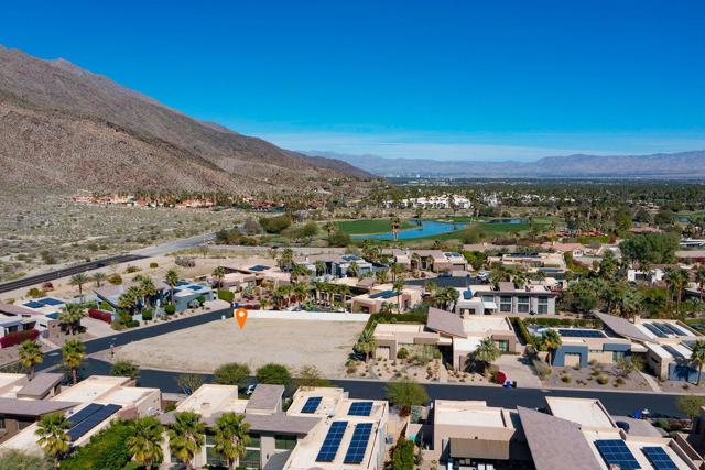 250 Lautner Lane, Palm Springs CA: https://media.crmls.org/mediaz/9a6095bc-eb04-41f3-a15e-138ebe442229.jpg