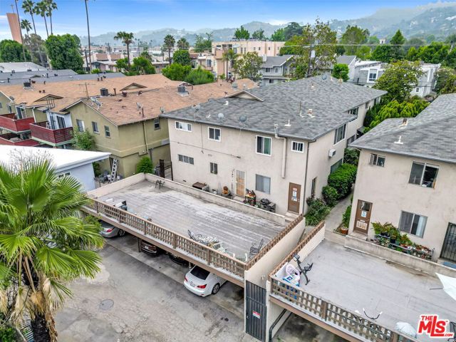 13453 Moorpark Street, Sherman Oaks CA: https://media.crmls.org/mediaz/9a60e317-b49a-4086-8f6e-e98958cbfa97.jpg