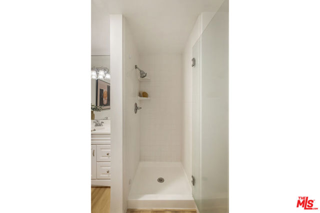 4455 Los Feliz Boulevard, 204 photo 29