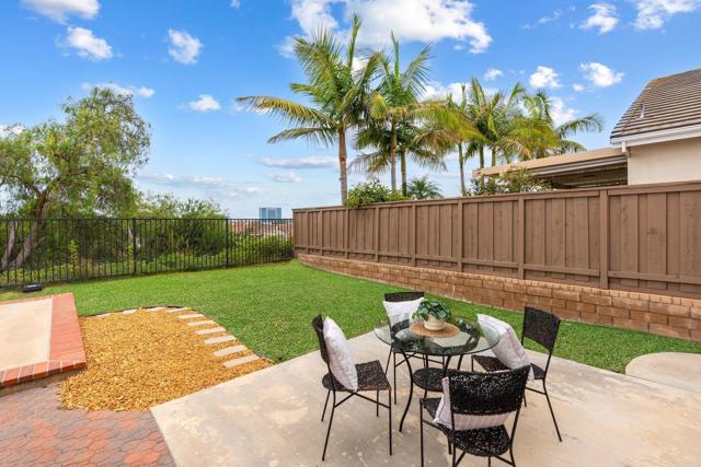 Detail Gallery Image 38 of 43 For 5711 Fallenwood Ln, San Diego,  CA 92121 - 5 Beds | 3 Baths