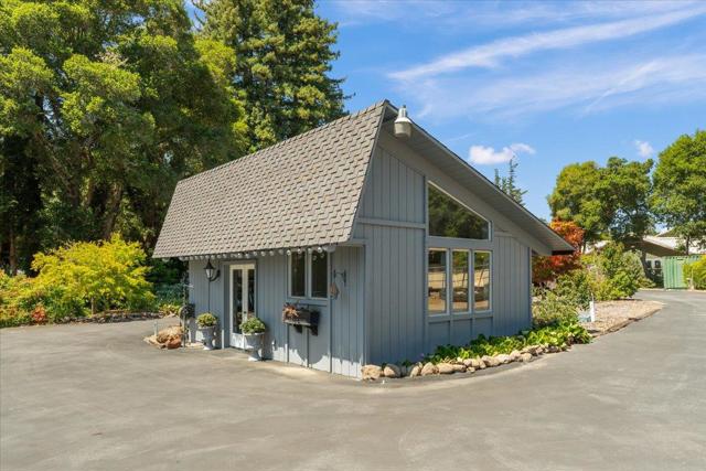 4711 Old San Jose Road, Soquel CA: https://media.crmls.org/mediaz/9a612280-3766-4d02-b872-941032974273.jpg