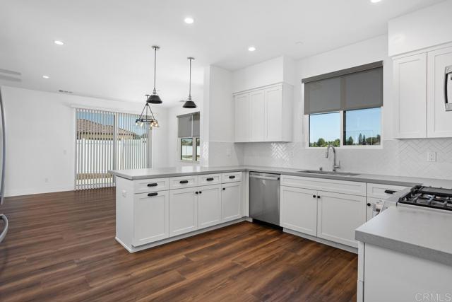 Detail Gallery Image 4 of 16 For 1203 Stonemark Place Adu,  Vista,  CA 92081 - 2 Beds | 1 Baths