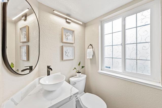 47 Summer Hill Court, Danville CA: https://media.crmls.org/mediaz/9a61f334-7afa-4998-a1d7-fa33ead8f9e9.jpg