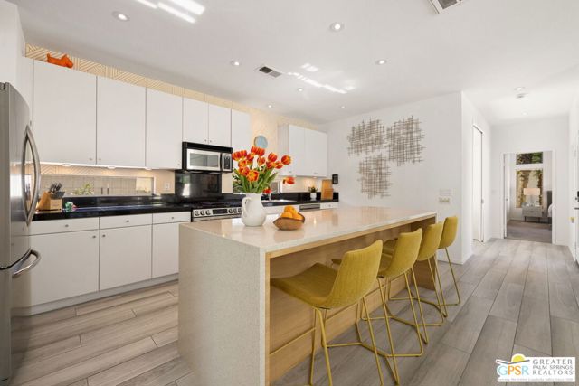 2470 N Cardillo Avenue, Palm Springs CA: https://media.crmls.org/mediaz/9a6333f0-bf56-4e41-bc41-91717976737a.jpg