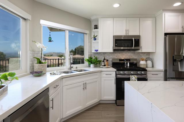 Detail Gallery Image 28 of 73 For 13356 Corte De Chucena, San Diego,  CA 92128 - 3 Beds | 2 Baths