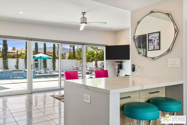 3351 E Paseo Barbara, Palm Springs CA: https://media.crmls.org/mediaz/9a63bf4e-dce6-4ef6-bbaf-8966808665f9.jpg