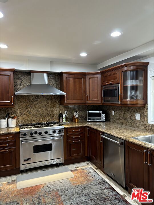 1828 Glendon Avenue, Los Angeles CA: https://media.crmls.org/mediaz/9a63cbb3-e47c-4a9a-a865-50ec9252d742.jpg