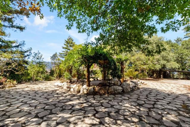 711 W California Way, Redwood City CA: https://media.crmls.org/mediaz/9a64bcea-d463-478f-b50f-53edf7e7b0b2.jpg