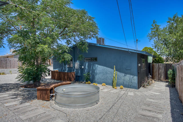 61589 El Reposo Street, Joshua Tree CA: https://media.crmls.org/mediaz/9a64eb31-dc8f-4e34-b50b-ce0c8ca6334f.jpg