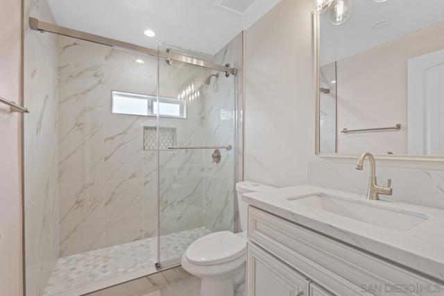 1195 Georgia A-C, Imperial Beach CA: https://media.crmls.org/mediaz/9a656849-7375-4c2b-8669-1451bee7eff4.jpg