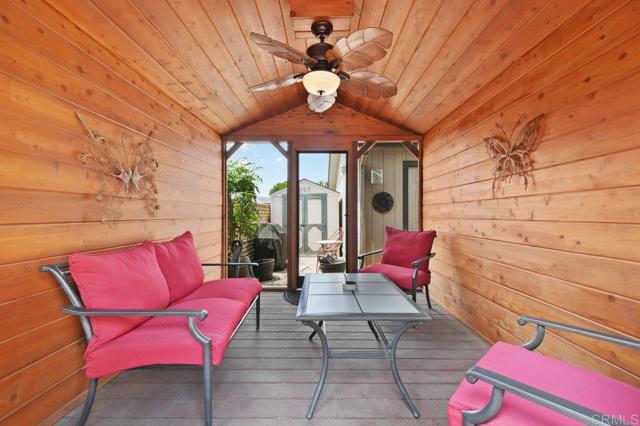 Home for Sale in Lakeside