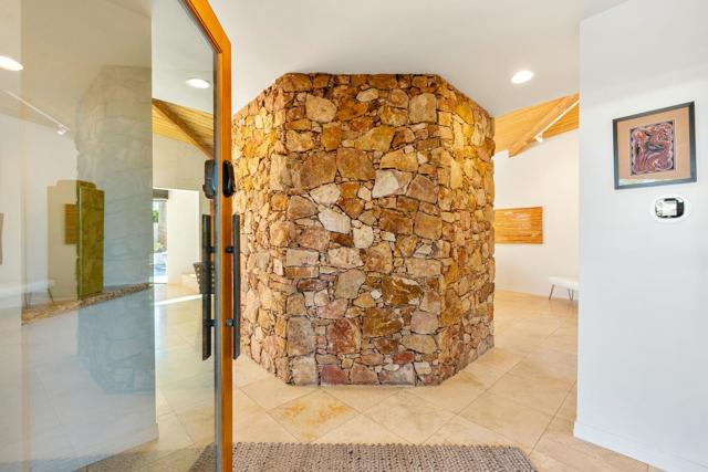 45371 Rancho Palmeras Drive, Indian Wells CA: https://media.crmls.org/mediaz/9a65d5bc-17d9-4530-b8d7-8e7af44ec939.jpg