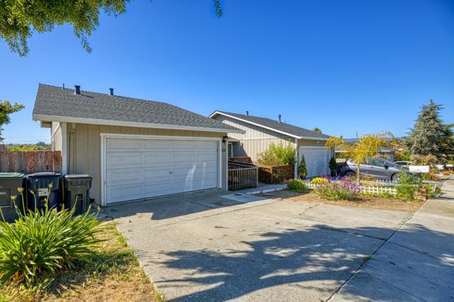 29 Altamont Drive, Watsonville CA: https://media.crmls.org/mediaz/9a6629dc-6a3c-4620-a036-12b37d17e114.jpg